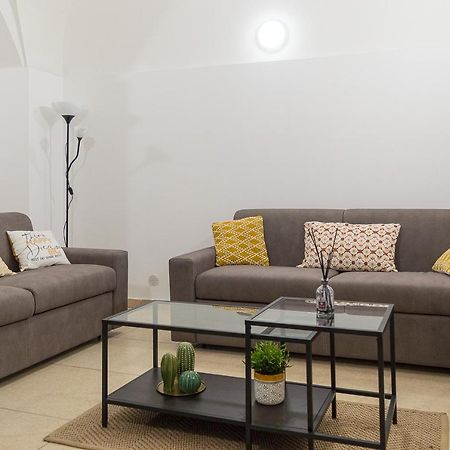 Agathe Guest House Катания Экстерьер фото