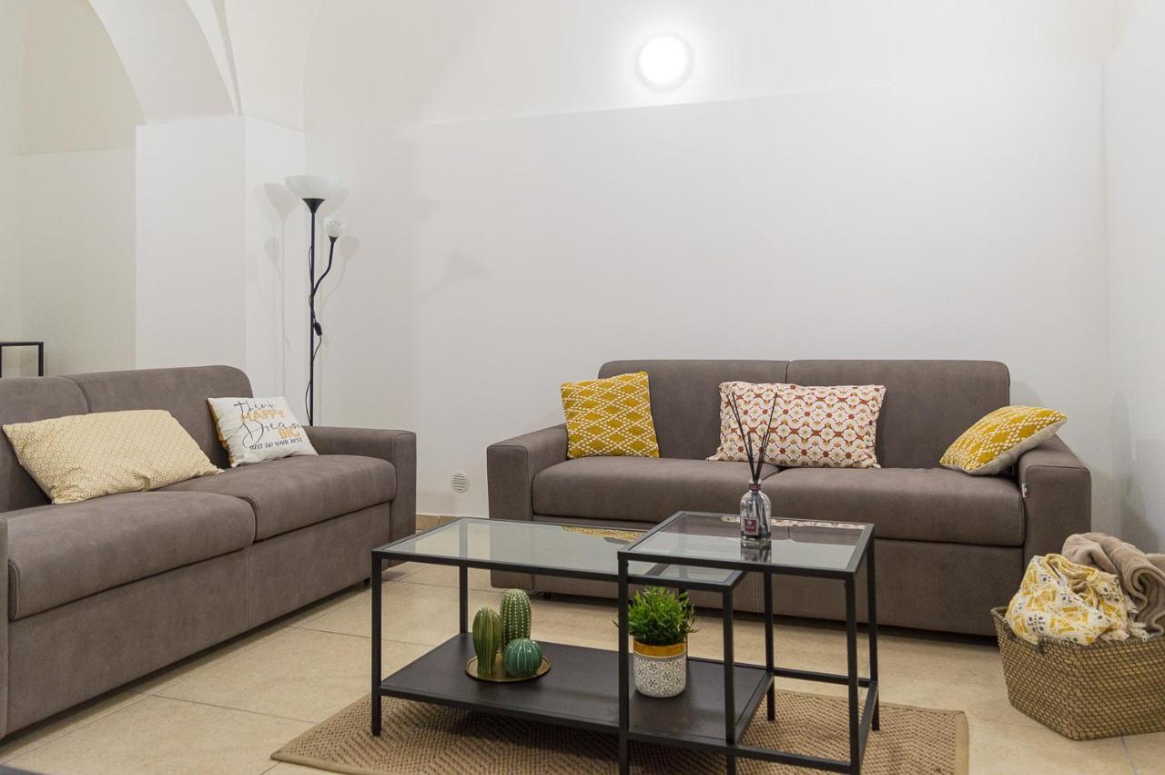 Agathe Guest House Катания Экстерьер фото
